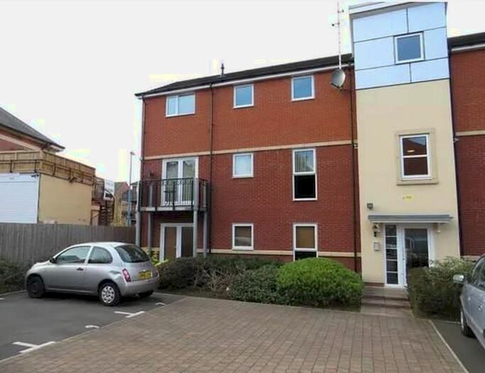 2 Bedroom Flat To Rent In Barrett Street, Smethwick, B66