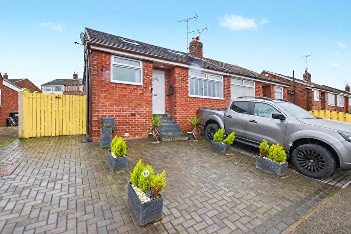 4 Bedroom Bungalow For Sale In Castle Ings Drive, Leeds, West Yorkshire, LS12