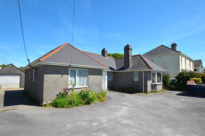 3 Bedroom Bungalow For Sale In Treliever Road, Mabe Burnthouse, Penryn, TR10