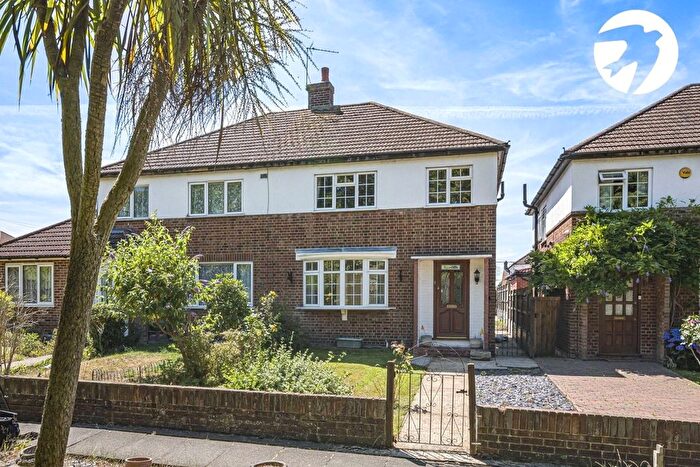 3 Bedroom Semi-Detached House For Sale In London Road, Swanley, Kent, BR8