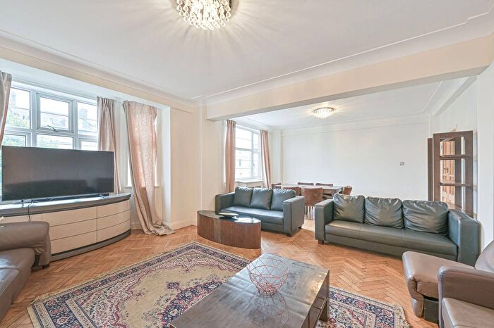 4 Bedroom Flat To Rent In Swiss Cottage, Hampstead, London, NW3