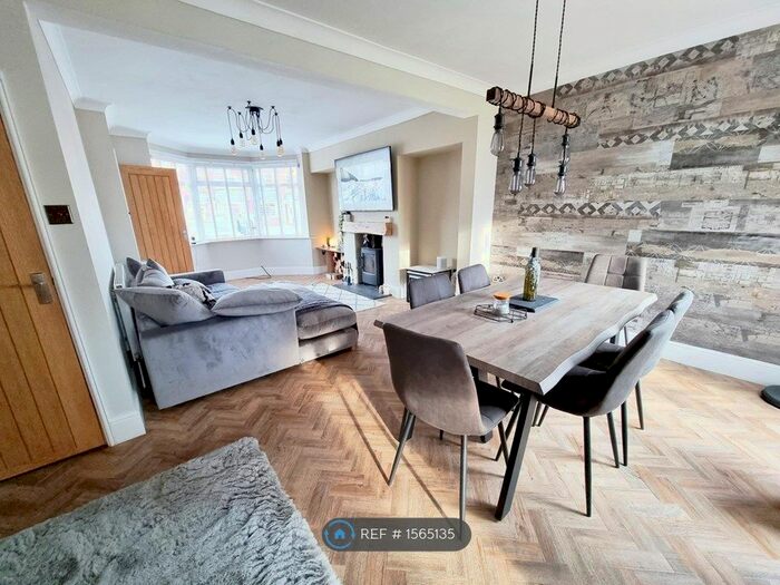 2 Bedroom Terraced House To Rent In Reldene Drive, Hull, HU5