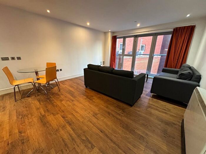 3 Bedroom Flat To Rent In Hanley House, Hanley Street, Nottingham, NG1