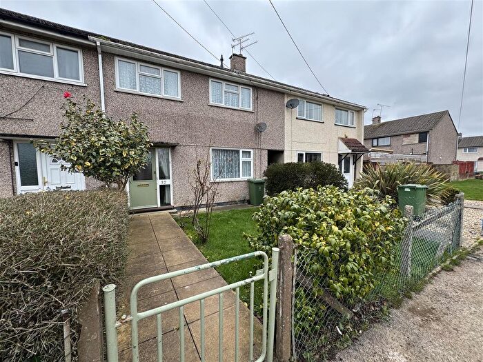 3 Bedroom Terraced House For Sale In Carstairs Avenue, Swindon, SN3