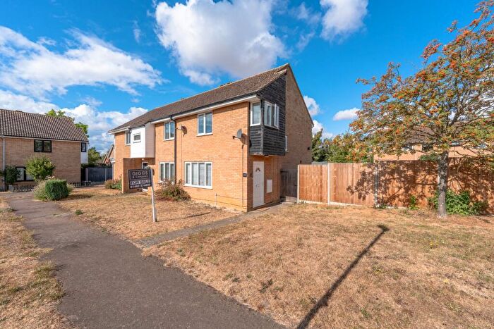 3 Bedroom End Of Terrace House For Sale In Otter Way, Eaton Socon, Cambs, PE19