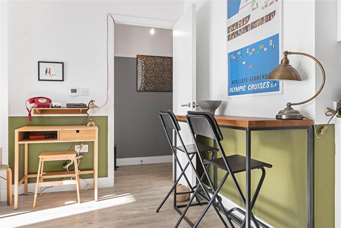 1 Bedroom Flat For Sale In Beames Road, London, NW10