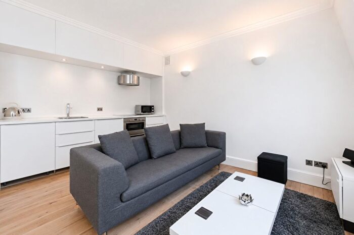 2 Bedroom Flat To Rent In Palace Court, London, W2