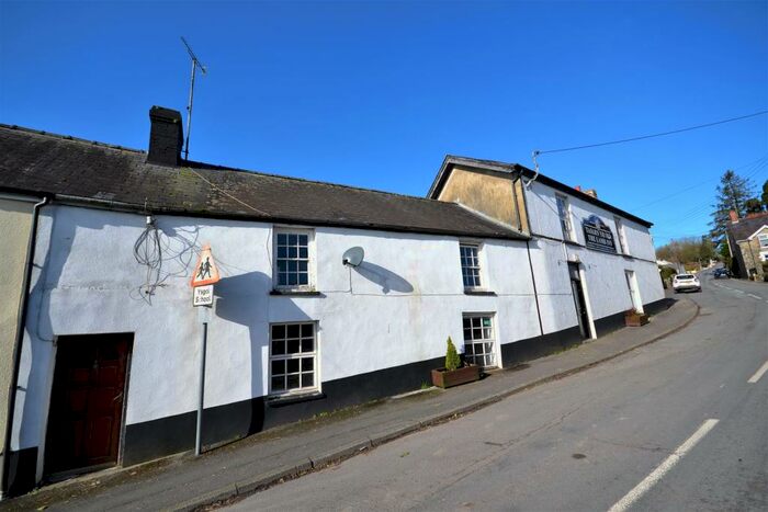 6 Bedroom Property For Sale In Llanboidy, Whitland, SA34