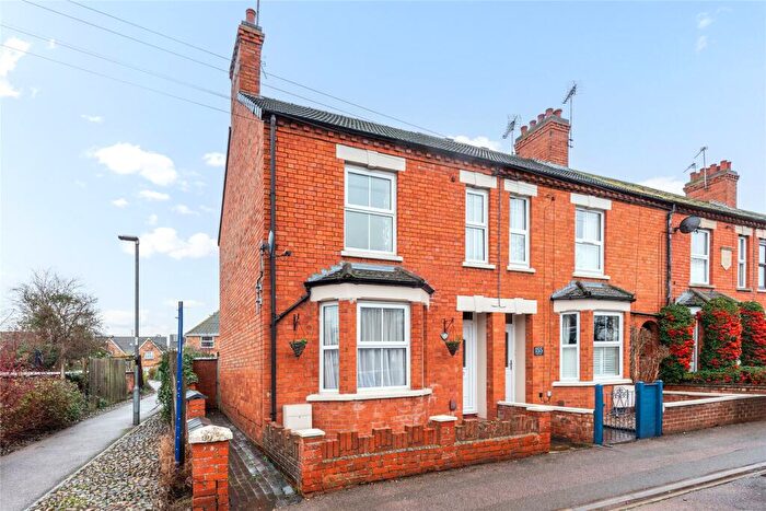 3 Bedroom End Of Terrace House For Sale In Tickford Street, Newport Pagnell, Buckinghamshire, MK16