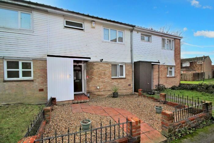3 Bedroom House To Rent In Coxcomb Walk, Bewbush, RH11
