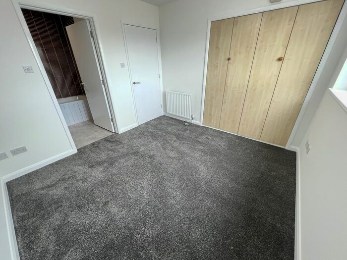 2 Bedroom Flat To Rent In Barrland Street, Pollokshaws, Glasgow, G41