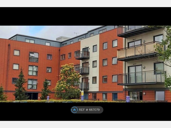 1 Bedroom Flat To Rent In Church Street, Epsom, KT17