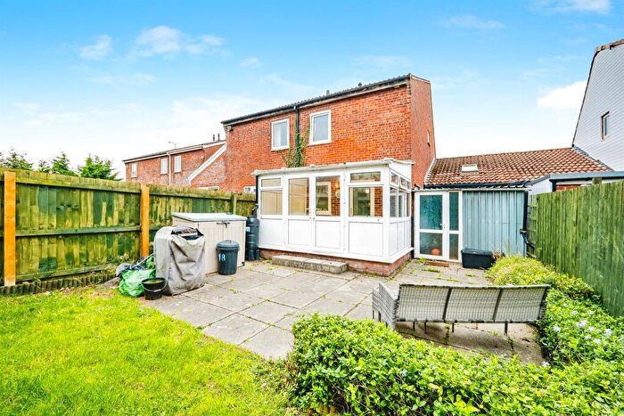 3 Bedroom Semi Detached House For Sale In Glynbridge Close, Barry, CF62