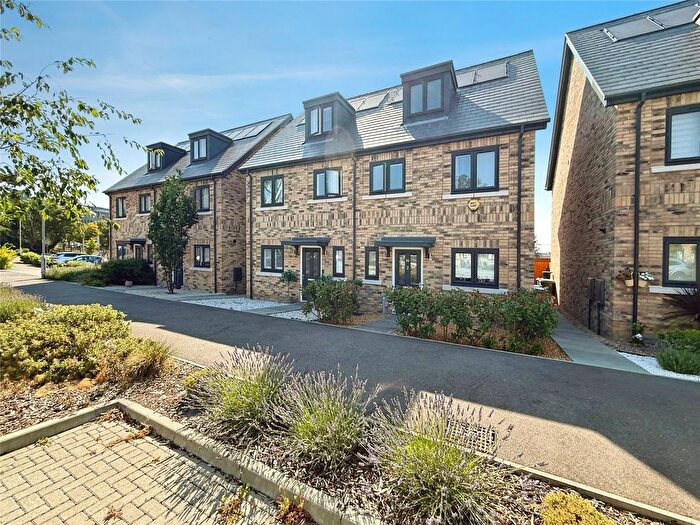 3 Bedroom Semi-Detached House For Sale In Hurley Drive, Bracknell, Berkshire, RG12