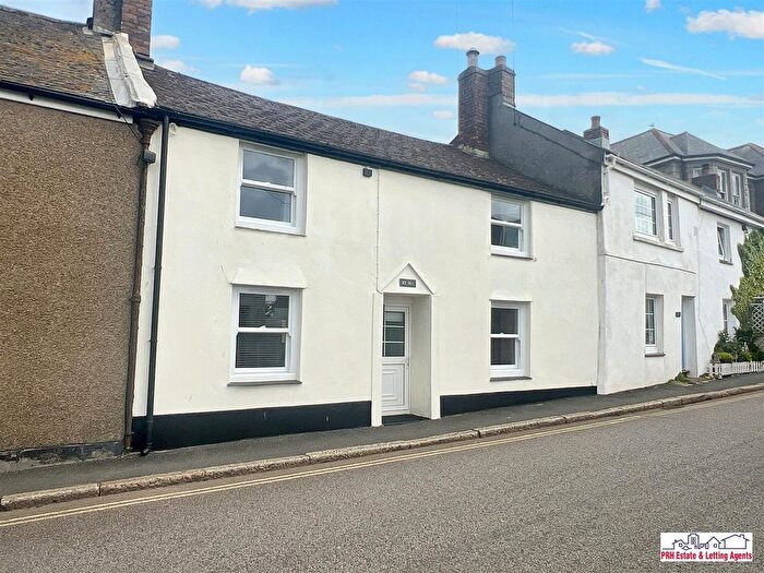 3 Bedroom Terraced House For Sale In Higher Fore Street, Marazion, TR17