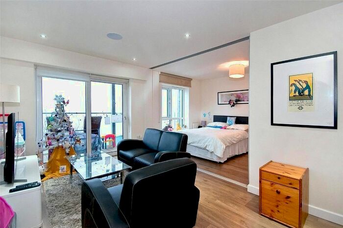 1 Bedroom Flat For Sale In East Drive, Colindale, London, NW9