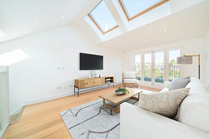 2 Bedroom Flat For Sale In Effra Road, Wimbledon, SW19
