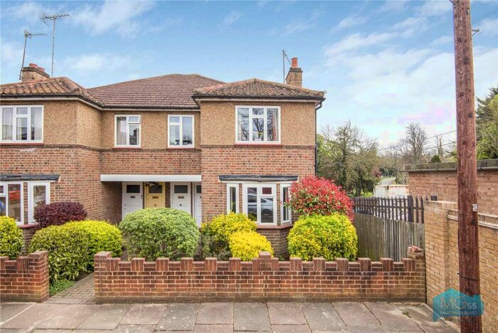 2 Bedroom Maisonette To Rent In Lankaster Gardens, East Finchley, London, N2