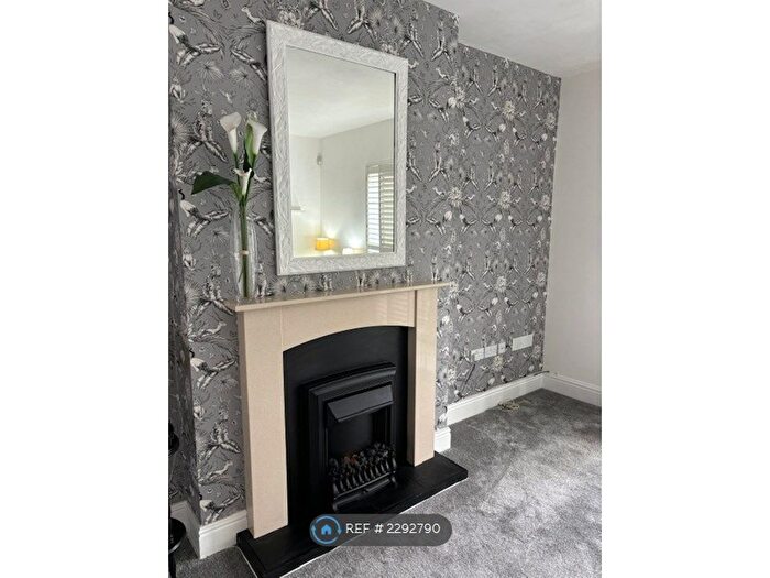 2 Bedroom Flat To Rent In Kenilworth Road, Balsall Common, Coventry, CV7