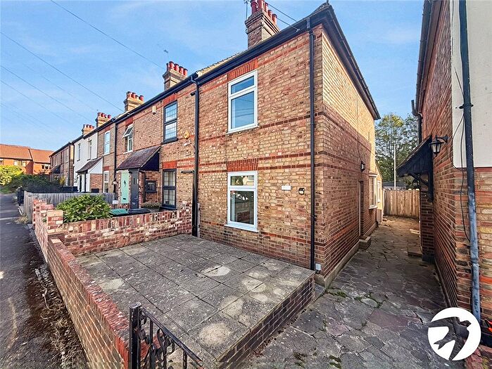 2 Bedroom End Of Terrace House To Rent In West View Road, Crockenhill, Swanley, Kent, BR8