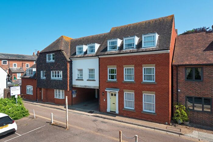 1 Bedroom Flat To Rent In Lullingstone Court, St Johns Lane, Canterbury, CT1