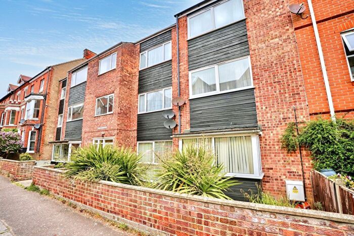 2 Bedroom Flat To Rent In St. Marys Road, Cromer, NR27