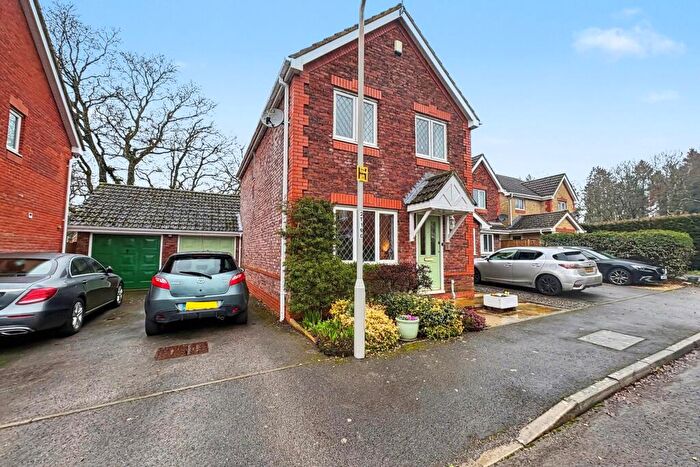 3 Bedroom Detached House For Sale In Verwood, BH31