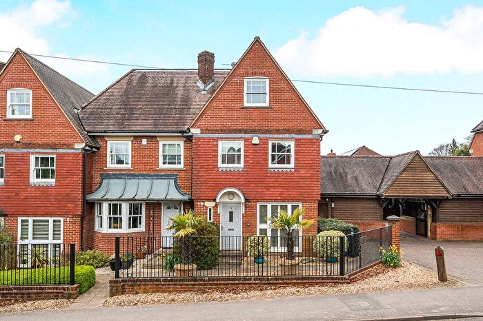 4 Bedroom Detached House For Sale In Haslemere, Surrey, GU27