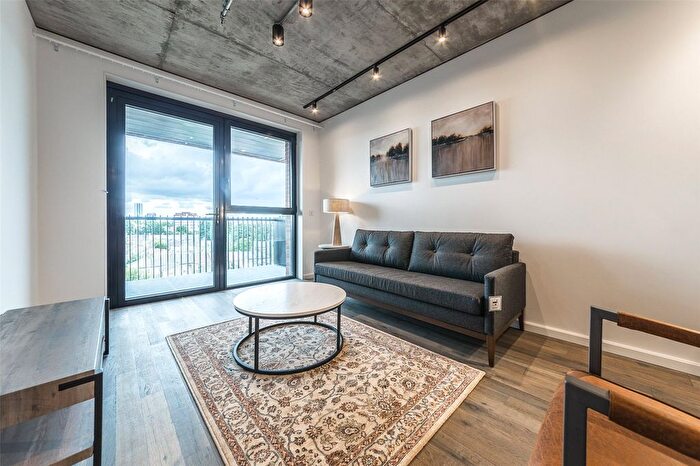 2 Bedroom Flat To Rent In Lawrence Road, London, N15