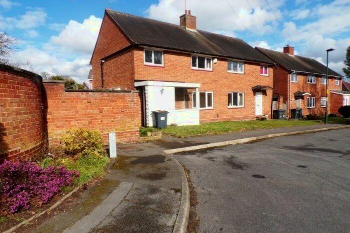 3 Bedroom Semi-Detached House To Rent In Durlston Grove, Birmingham, B28