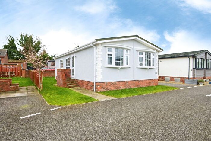 2 Bedroom Park Home For Sale In Sheriff Hutton Road, Strensall, York, YO32