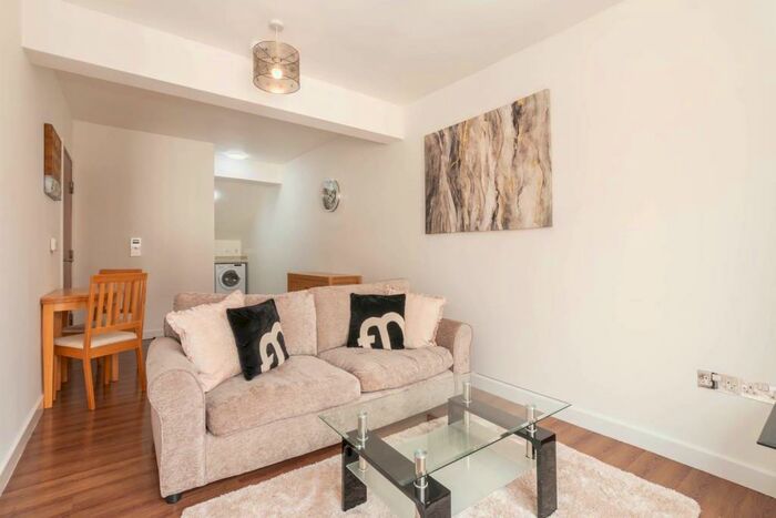 1 Bedroom Apartment To Rent In Kenyon Forge, Kenyon Street, B18