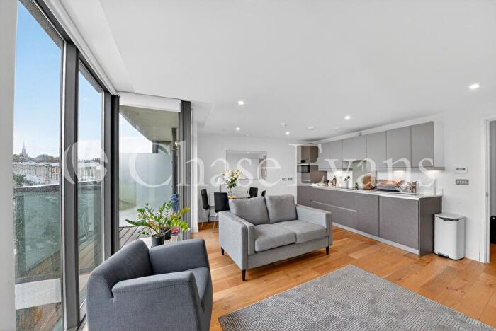 1 Bedroom Flat For Sale In The Arc, Packington Street, Islington, London, N1