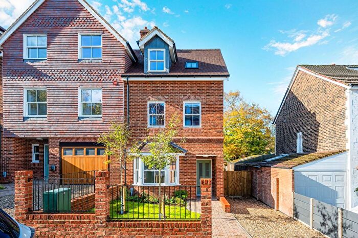 4 Bedroom End Terrace House For Sale In Ranelagh Road, Redhill, RH1