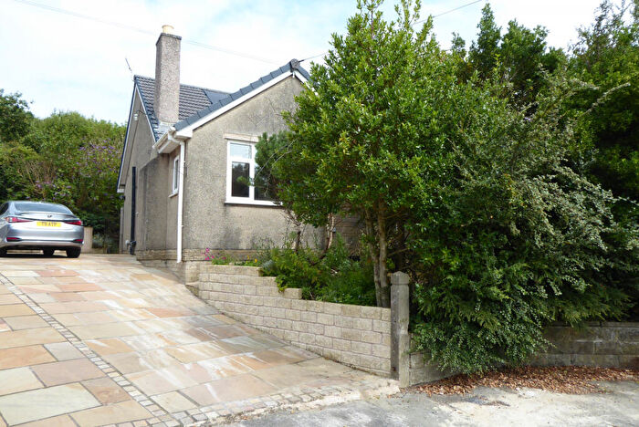 3 Bedroom Semi-Detached Bungalow To Rent In Church Hill Avenue, Warton, LA5