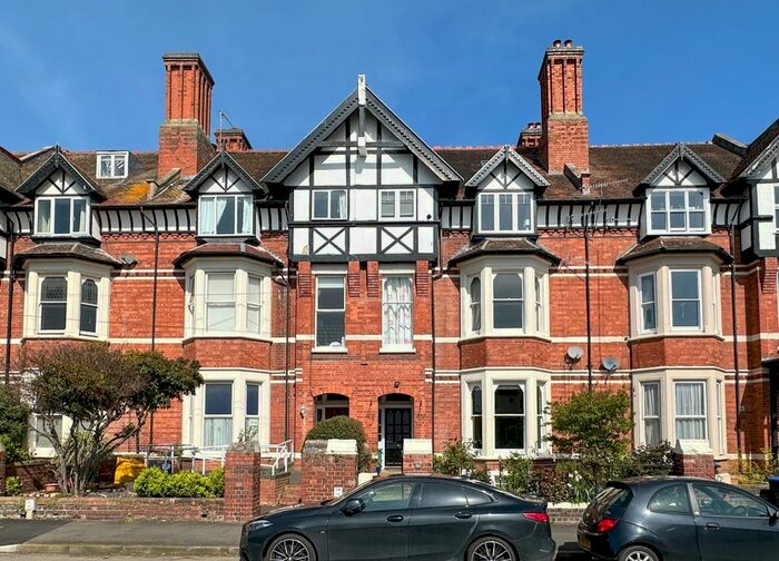 3 Bedroom Flat To Rent In Heath Terrace, Leamington Spa, CV32