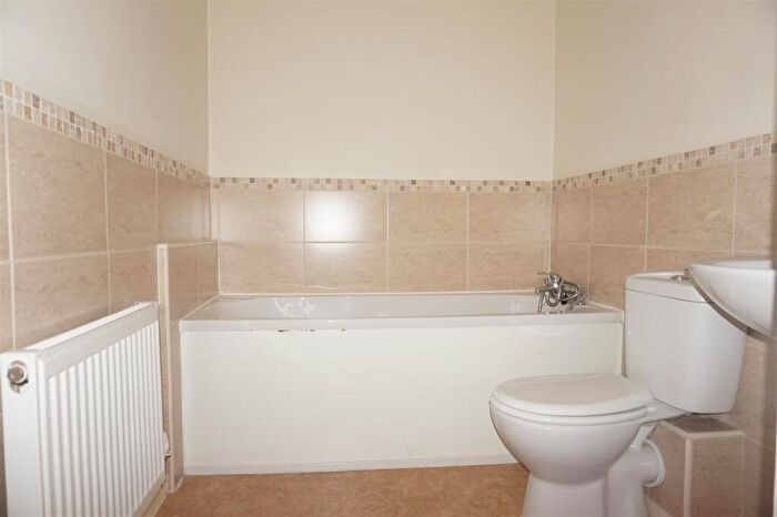 2 Bedroom Apartment To Rent In Lime Grove, Seaforth, Liverpool, L21