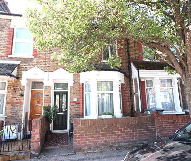 2 Bedroom Terraced House For Sale In London, E13