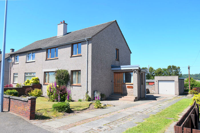 3 Bedroom Semi-Detached House For Sale In Ivy Road, Forfar, DD8