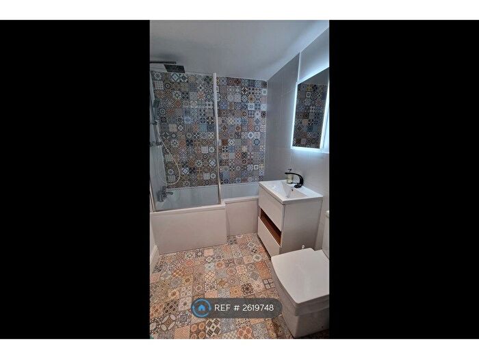 4 Bedroom Terraced House To Rent In Cranford Close, London, SW20