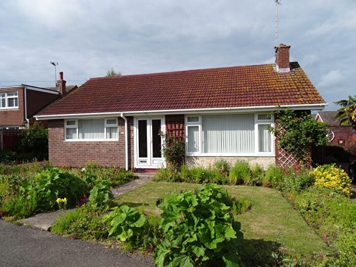2 Bedroom Detached Bungalow For Sale In South Court Drive, Wingham, Canterbury, CT3