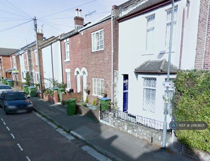 3 Bedroom Terraced House To Rent In Castle Street, Southampton, SO14