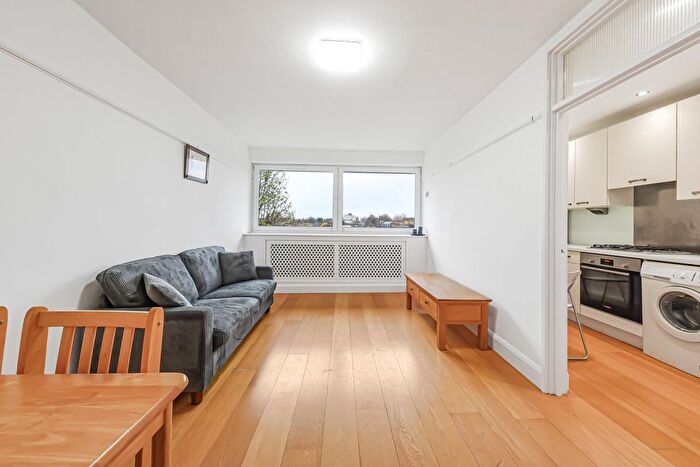 1 Bedroom Flat To Rent In New End Square, Hampstead Village, NW3