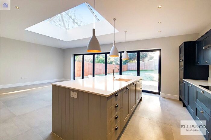 5 Bedroom Semi-Detached House To Rent In Park Chase, Wembley, HA9