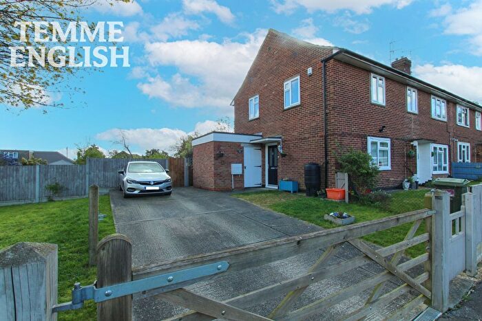 2 Bedroom Maisonette For Sale In Rettendon View, Wickford, SS11