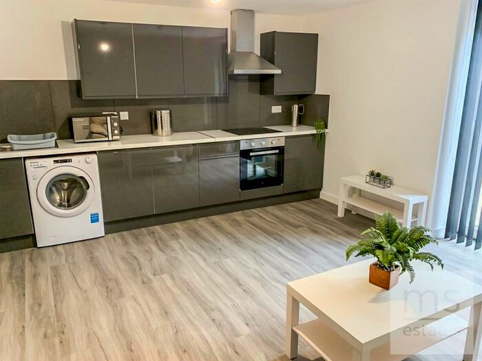 2 Bedroom Flat To Rent In Henry Road, Lenton, Nottingham, NG7