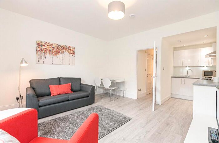 1 Bedroom Flat To Rent In Grassmarket, Edinburgh, EH1
