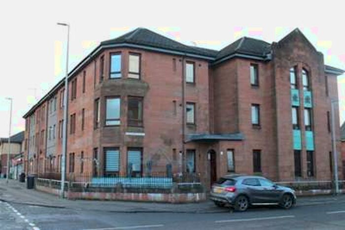 2 Bedroom Flat To Rent In Moorpark Square, Renfrew, PA4
