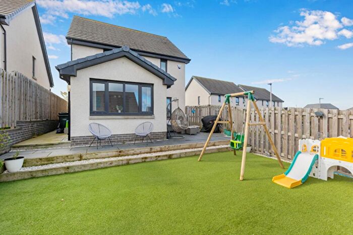 3 Bedroom Detached House For Sale In Milligan Drive, Edinburgh, EH16