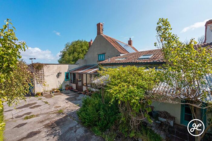 3 Bedroom Detached House For Sale In Sharpham Lane, Stolford, Bridgwater, TA5